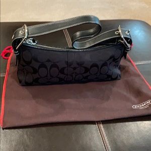 Coach black purse-EEUC
